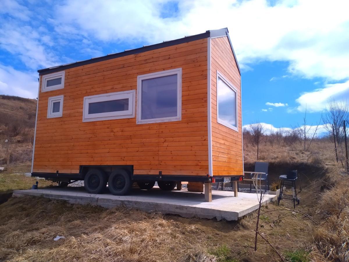 בית נופש Tiny House Cluj With Jacuzzi