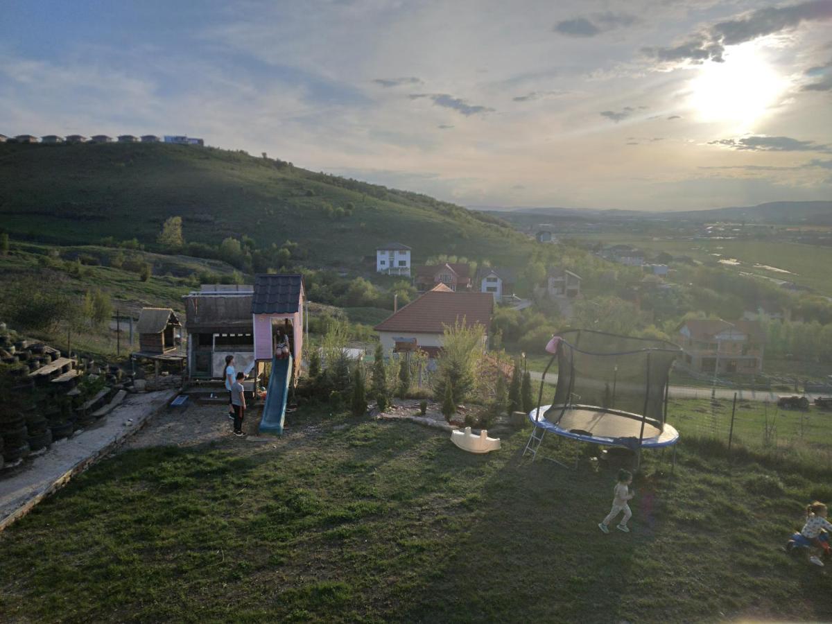 בית נופש Tiny House Cluj With Jacuzzi *
